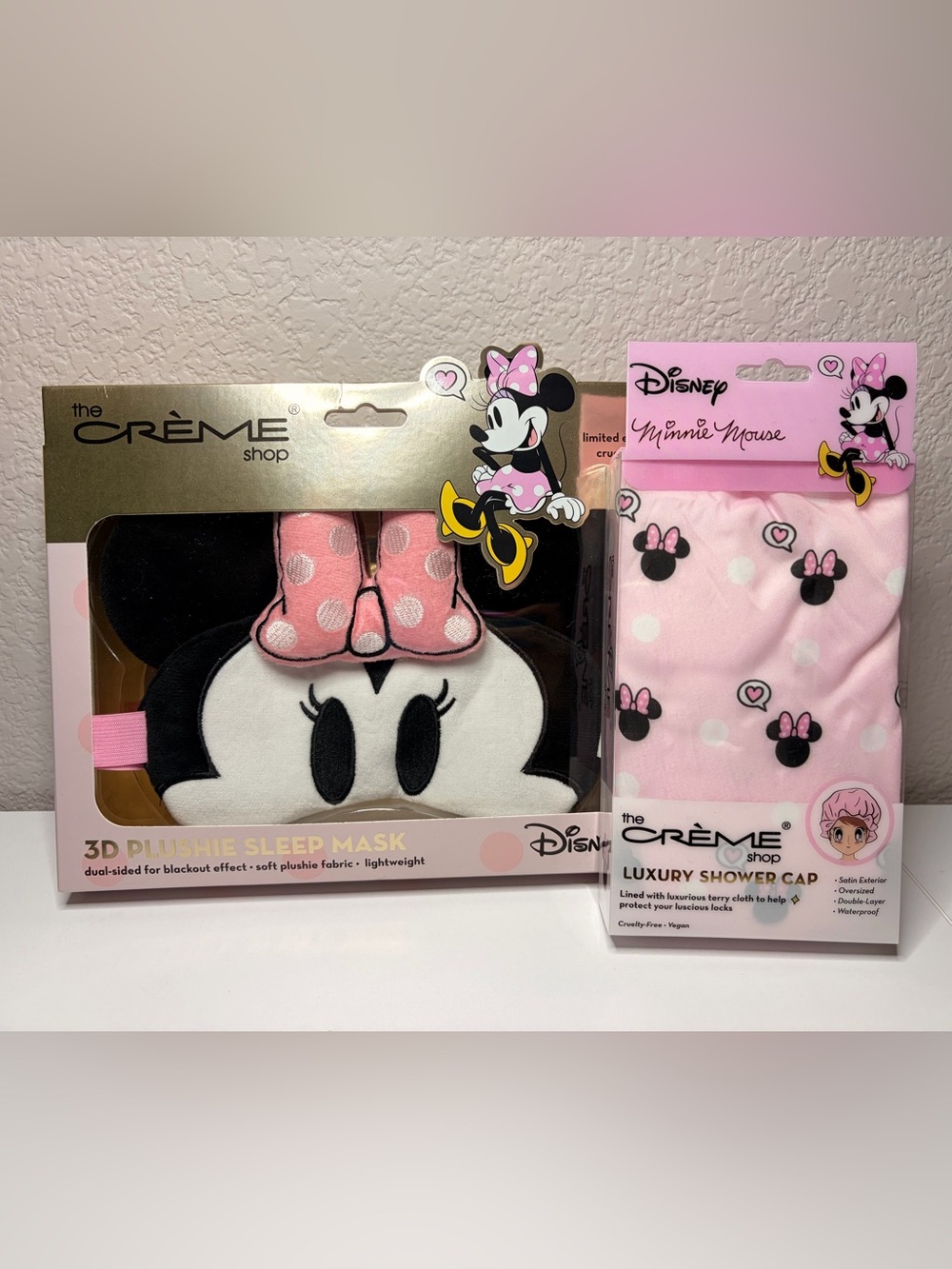 Disney Minnie Mouse Crème Shop Sleep Mask + Shower Cap